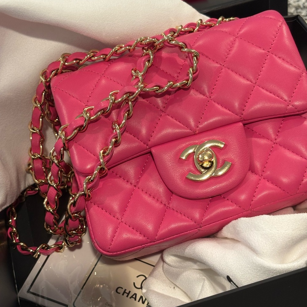 Chanel Fuchsia Quilted Crossbody Bag - Picture 2 of 4